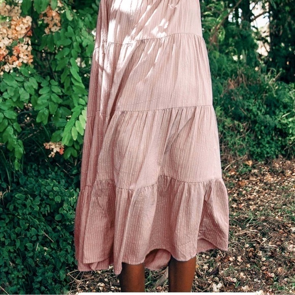 New-lulu's Happy Tiers Blush Striped Puff Sleeves Lightweight Midi Dress Size MD - Picture 3 of 11